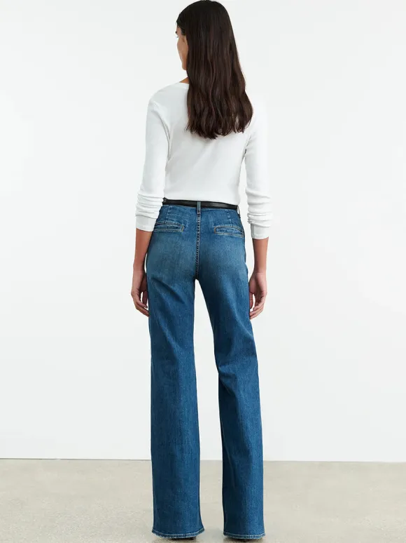 Anna Jean in Classic Wash