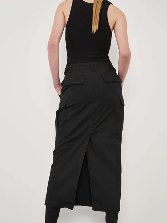 Cargo Skirt Midi in Black