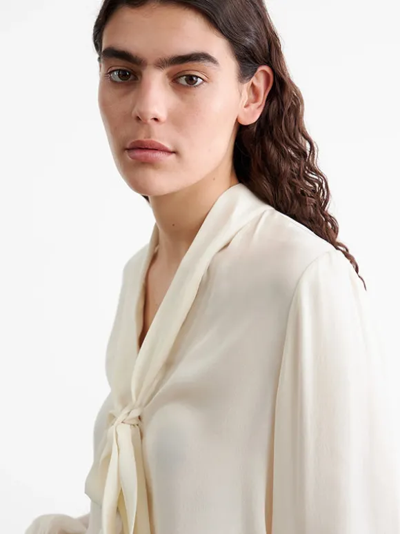 Carina Top in Ivory