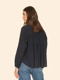 Daisy Top in Obsidian