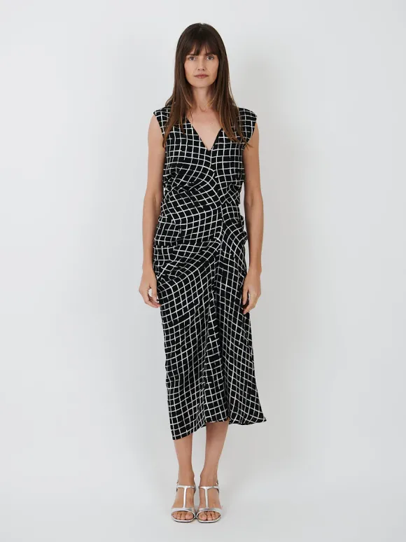 Daring Dress in Black