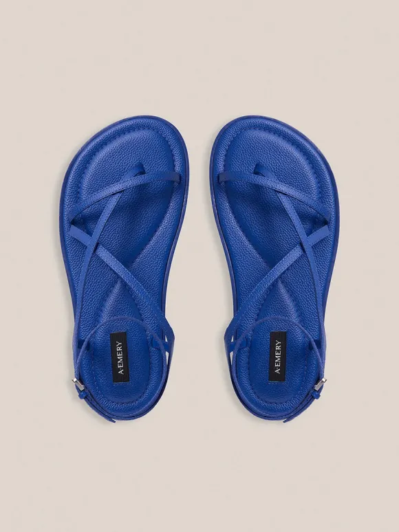 Edna Sandal in Lapis