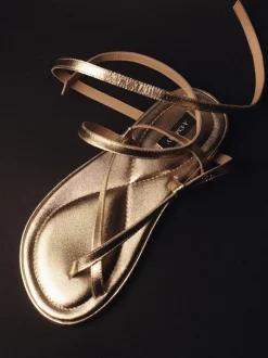 Elliot Sandal in Gold