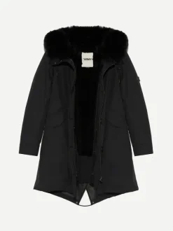 Fur Lined Waterproof Parka in Noir