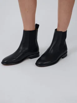 Galna Boots in Black