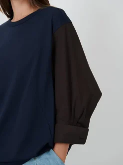 Heris T-Shirt in Navy