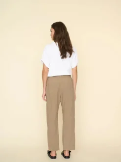 Jake Pant in Beige Coast