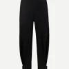 Kay Pant in Black