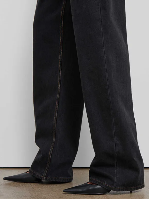 Low Rise Jean in Black