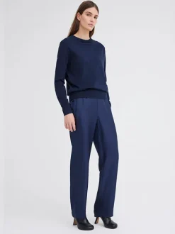 Pare Sweater in Darkest Navy