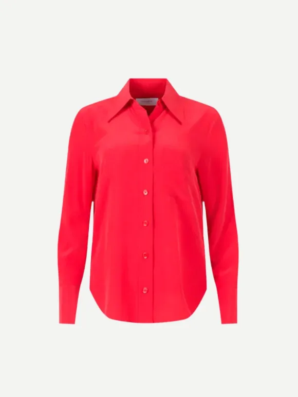 Quinne in Racing Red